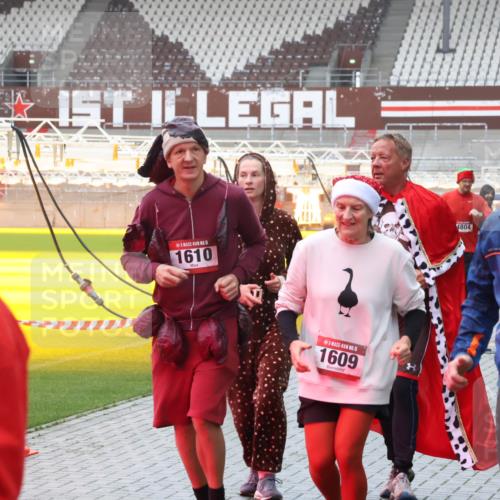 07.12.2025 - St. Pauli X-Mass-Run No. 15 Luisa Fischer http://msf.ph/oto/9380338 07.12.2025 11:13:10 Ziel 15, 1610, 4804, 15, 1609, 1233, 46, 218, 489, 494, 597, 605, 663, 671, 681, 682, 683, 684, 718, 836, 839, 888, 919, 1142, 1175, 1178, 1261, 1420, 1422, 1423, 1609, 1610, 1703, 2858, 3167, 4794, 4795, 4796, 4802, 4804 meine-sportfotos.de