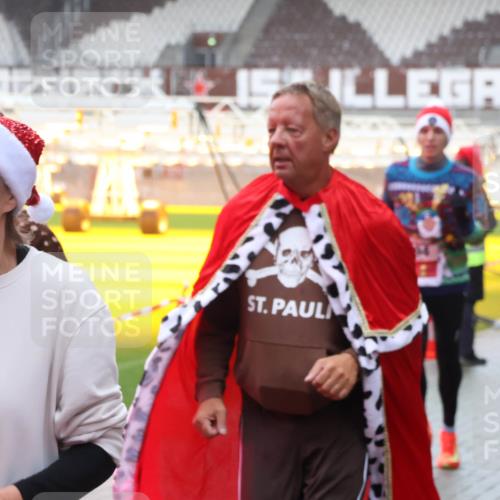 07.12.2025 - St. Pauli X-Mass-Run No. 15 Luisa Fischer http://msf.ph/oto/9380358 07.12.2025 11:13:13 Ziel 46, 218, 489, 494, 663, 671, 681, 682, 683, 684, 718, 839, 888, 919, 1142, 1175, 1178, 1261, 1420, 1422, 1423, 1609, 1610, 1703, 2858, 3167, 4794, 4795, 4796, 4802, 4804 meine-sportfotos.de