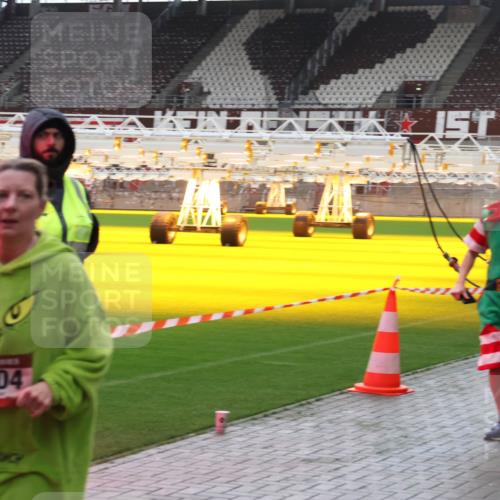 07.12.2025 - St. Pauli X-Mass-Run No. 15 Luisa Fischer http://msf.ph/oto/9380367 07.12.2025 10:40:21 Ziel 1604, 1749, 87, 108, 230, 538, 580, 827, 981, 1604, 1748, 1749, 1796, 2354, 2420, 2588, 2754, 3118, 3240, 3242, 3796, 3797, 4207, 4211, 4874, 4878 meine-sportfotos.de