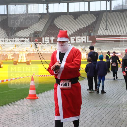 07.12.2025 - St. Pauli X-Mass-Run No. 15 Luisa Fischer http://msf.ph/oto/9380391 07.12.2025 10:08:45 Ziel 15, 2691, 2746, 4735, 4738, 1282, 2247, 2248, 2650, 2691, 2692, 2746, 3495, 3627, 3628, 3759, 4205, 4231, 4232, 4234, 4451, 4623, 4624, 4626, 4734, 4737, 4740 meine-sportfotos.de