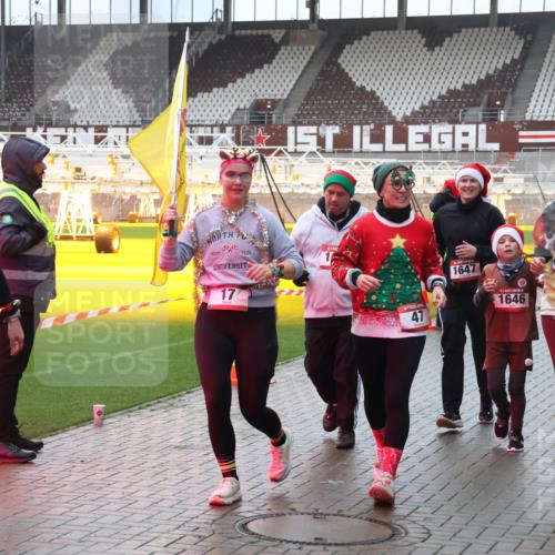 07.12.2025 - St. Pauli X-Mass-Run No. 15 Luisa Fischer http://msf.ph/oto/9380437 07.12.2025 11:13:47 Ziel 22, 1926, 17, 47, 1647, 1646, 17, 22, 47, 585, 681, 683, 684, 919, 1022, 1111, 1114, 1175, 1178, 1338, 1341, 1645, 1646, 1647, 1664, 1703, 2125, 2773 meine-sportfotos.de