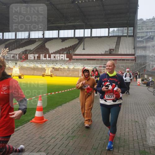 07.12.2025 - St. Pauli X-Mass-Run No. 15 Fabian Wolf http://msf.ph/oto/9380443 07.12.2025 10:08:52 Ziel 19, 390, 707, 786, 789, 947, 1002, 1031, 1176, 2521, 3212, 3300, 3332, 3335, 3484, 3671, 3891, 3904, 3907, 4232, 4234, 4451 meine-sportfotos.de