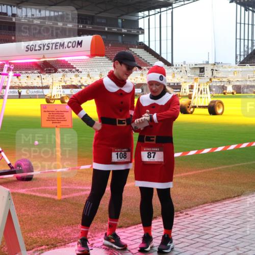 07.12.2025 - St. Pauli X-Mass-Run No. 15 Luisa Fischer http://msf.ph/oto/9380449 07.12.2025 10:40:37 Ziel 108, 15, 87, 87, 108, 230, 538, 580, 731, 735, 827, 1604, 1748, 1749, 2169, 2588, 2754, 2916, 3161, 3164, 3796, 3797, 4874, 4878 meine-sportfotos.de