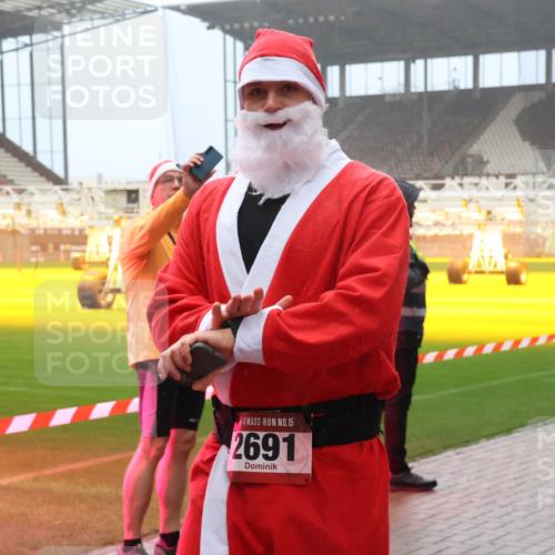07.12.2025 - St. Pauli X-Mass-Run No. 15 Luisa Fischer http://msf.ph/oto/9380487 07.12.2025 10:08:48 Ziel 15, 2691, 2247, 2248, 2650, 2691, 2692, 2746, 3495, 3627, 3628, 3759, 4205, 4231, 4232, 4234, 4451, 4623, 4624, 4626, 4734, 4737, 4740 meine-sportfotos.de