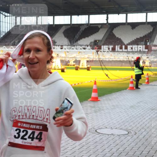 07.12.2025 - St. Pauli X-Mass-Run No. 15 Luisa Fischer http://msf.ph/oto/9380494 07.12.2025 10:40:47 Ziel 15, 3244, 87, 108, 230, 284, 406, 538, 580, 731, 735, 827, 1457, 1604, 1748, 1749, 2169, 2594, 2754, 2916, 3161, 3164, 3244, 3407, 3408, 3796, 3797, 4041, 4304, 4874, 4878 meine-sportfotos.de