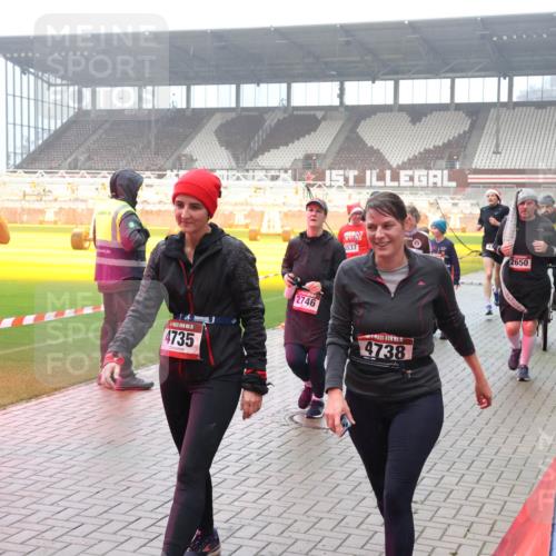 07.12.2025 - St. Pauli X-Mass-Run No. 15 Luisa Fischer http://msf.ph/oto/9380501 07.12.2025 10:08:51 Ziel 713, 4735, 3537, 2746, 15, 4738, 2650, 707, 1031, 2247, 2248, 2650, 2691, 2692, 2746, 3212, 3495, 3627, 3628, 3671, 3759, 4205, 4231, 4232, 4234, 4451, 4623, 4624, 4626, 4734, 4737, 4740 meine-sportfotos.de