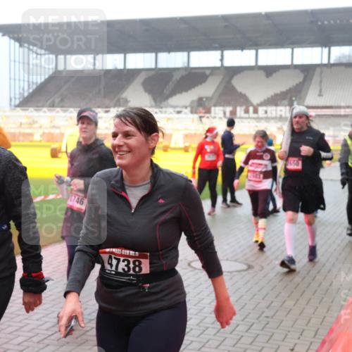 07.12.2025 - St. Pauli X-Mass-Run No. 15 Luisa Fischer http://msf.ph/oto/9380509 07.12.2025 10:08:52 Ziel 4735, 2746, 15, 4738, 2850, 707, 947, 1002, 1031, 2247, 2248, 2650, 2691, 2692, 2746, 3212, 3332, 3335, 3495, 3627, 3628, 3671, 3759, 4205, 4231, 4232, 4234, 4451, 4623, 4624, 4626, 4734, 4737, 4740 meine-sportfotos.de