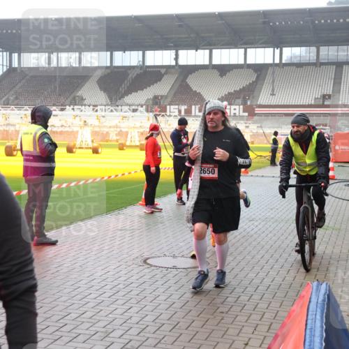 07.12.2025 - St. Pauli X-Mass-Run No. 15 Luisa Fischer http://msf.ph/oto/9380515 07.12.2025 10:08:53 Ziel 38, 2650, 707, 789, 947, 1002, 1031, 2247, 2248, 2650, 2691, 2692, 2746, 3212, 3332, 3335, 3495, 3627, 3628, 3671, 3759, 4205, 4232, 4234, 4451, 4623, 4624, 4626, 4734, 4737, 4740 meine-sportfotos.de