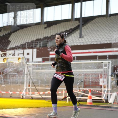 07.12.2025 - St. Pauli X-Mass-Run No. 15 Patografie http://msf.ph/oto/9380527 07.12.2025 10:17:23 Ziel 257, 268, 2688, 2725, 2952, 4114, 4339, 4764 meine-sportfotos.de