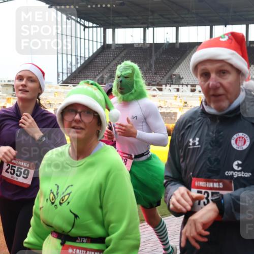 07.12.2025 - St. Pauli X-Mass-Run No. 15 Luisa Fischer http://msf.ph/oto/9380565 07.12.2025 10:41:09 Ziel 15, 2559, 1910, 8, 15, 73, 284, 288, 406, 545, 731, 735, 952, 1457, 2169, 2555, 2559, 2594, 2916, 3161, 3164, 3244, 3264, 3265, 3407, 3408, 4041, 4304, 4773, 4856, 4871 meine-sportfotos.de