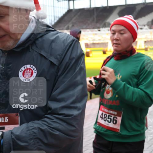07.12.2025 - St. Pauli X-Mass-Run No. 15 Luisa Fischer http://msf.ph/oto/9380575 07.12.2025 10:41:10 Ziel 15, 1910, 4856, 284, 288, 406, 545, 731, 735, 952, 1457, 2169, 2555, 2559, 2594, 2916, 3161, 3164, 3244, 3264, 3265, 3407, 3408, 3951, 4041, 4304, 4773, 4856, 4871 meine-sportfotos.de