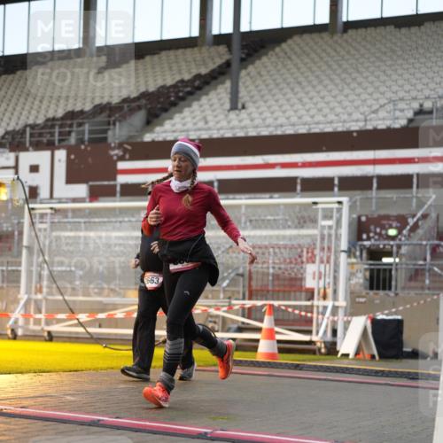 07.12.2025 - St. Pauli X-Mass-Run No. 15 Patografie http://msf.ph/oto/9380587 07.12.2025 10:17:40 Ziel 1161, 1162, 1963, 2663, 2952, 3804, 4127, 4227 meine-sportfotos.de