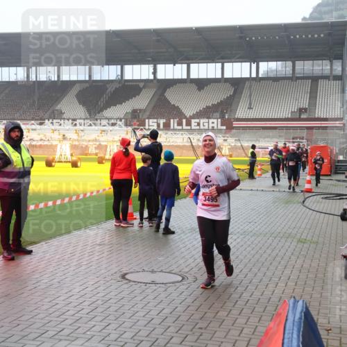 07.12.2025 - St. Pauli X-Mass-Run No. 15 Luisa Fischer http://msf.ph/oto/9380594 07.12.2025 10:09:00 Ziel 3495, 390, 707, 786, 789, 947, 1002, 1031, 1176, 2247, 2248, 2521, 2650, 2691, 2692, 2746, 3212, 3332, 3335, 3484, 3495, 3671, 3759, 3904, 3907, 4205, 4232, 4234, 4451 meine-sportfotos.de