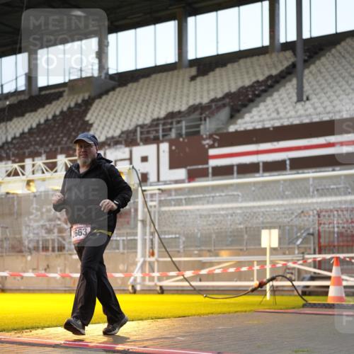 07.12.2025 - St. Pauli X-Mass-Run No. 15 Patografie http://msf.ph/oto/9380604 07.12.2025 10:17:41 Ziel 1161, 1162, 1963, 2663, 2952, 3804, 4127, 4227 meine-sportfotos.de