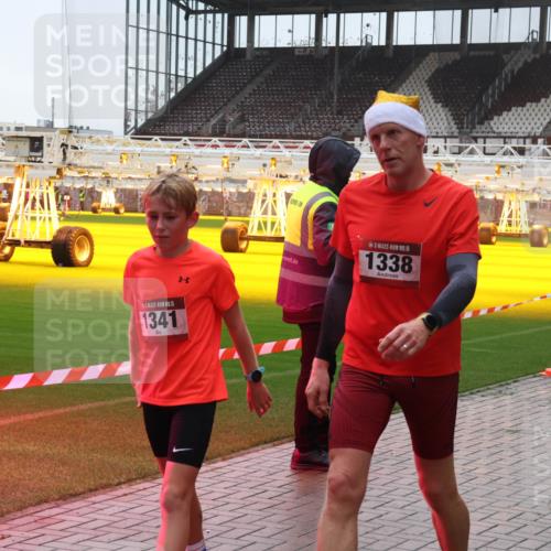 07.12.2025 - St. Pauli X-Mass-Run No. 15 Luisa Fischer http://msf.ph/oto/9380622 07.12.2025 11:14:19 Ziel 1, 15, 1341, 15, 1338, 274, 375, 425, 475, 585, 708, 1111, 1114, 2773 meine-sportfotos.de