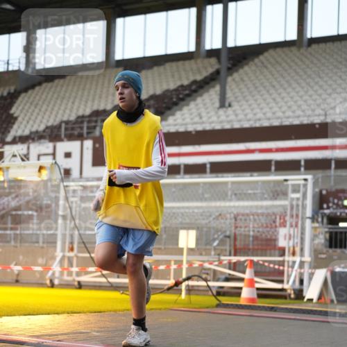 07.12.2025 - St. Pauli X-Mass-Run No. 15 Patografie http://msf.ph/oto/9380626 07.12.2025 10:17:45 Ziel 1161, 1162, 1963, 2663, 3804, 4127, 4227 meine-sportfotos.de