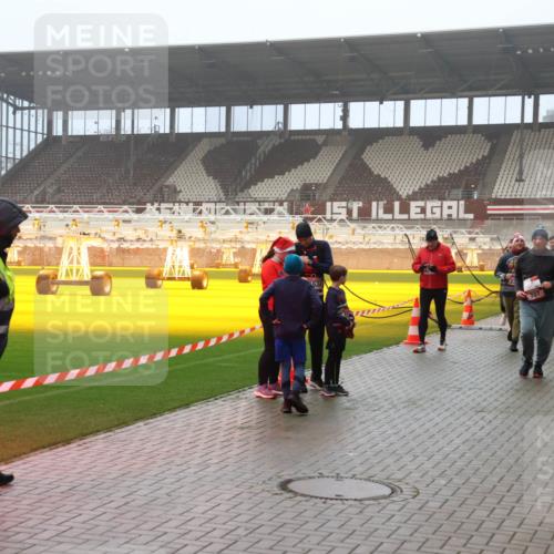 07.12.2025 - St. Pauli X-Mass-Run No. 15 Luisa Fischer http://msf.ph/oto/9380666 07.12.2025 10:09:11 Ziel 534, 707, 2247, 19, 390, 707, 786, 789, 947, 1002, 1031, 1176, 1461, 1465, 1570, 1575, 1576, 2126, 2247, 2248, 2521, 2650, 2746, 3212, 3300, 3332, 3335, 3484, 3495, 3671, 3759, 3891, 3904, 3907, 4066, 4067, 4068, 4205, 4232, 4234, 4451 meine-sportfotos.de