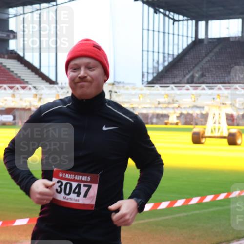 07.12.2025 - St. Pauli X-Mass-Run No. 15 Luisa Fischer http://msf.ph/oto/9380670 07.12.2025 10:41:49 Ziel 15, 3047, 259, 279, 449, 545, 575, 952, 1153, 1275, 2288, 2330, 2331, 2507, 3047, 3264, 3265, 3392, 3951, 4617, 4773 meine-sportfotos.de