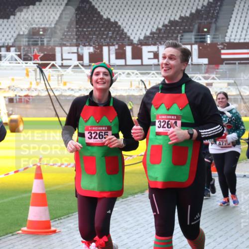 07.12.2025 - St. Pauli X-Mass-Run No. 15 Luisa Fischer http://msf.ph/oto/9380684 07.12.2025 10:41:50 Ziel 15, 3265, 15, 326, 477, 141, 259, 279, 322, 449, 545, 575, 952, 1153, 1275, 2288, 2330, 2331, 2507, 3047, 3264, 3265, 3392, 3951, 4617, 4773 meine-sportfotos.de