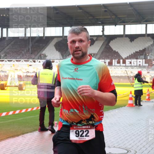 07.12.2025 - St. Pauli X-Mass-Run No. 15 Luisa Fischer http://msf.ph/oto/9380709 07.12.2025 11:15:11 Ziel 20, 25, 15, 922, 525, 922, 1776, 1778, 1798, 1804, 1805, 1806, 1807, 2040, 2211, 4010 meine-sportfotos.de