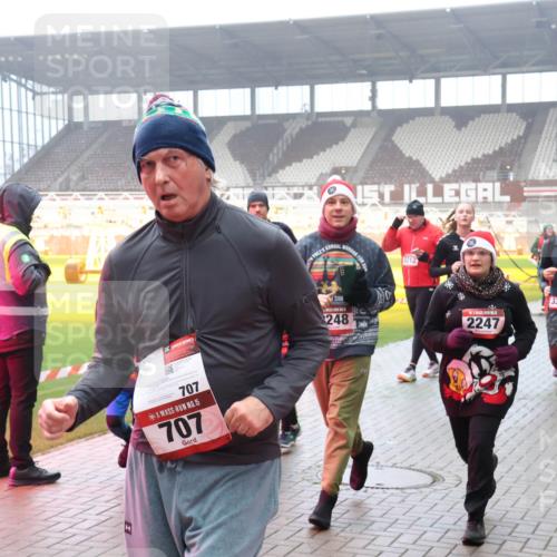 07.12.2025 - St. Pauli X-Mass-Run No. 15 Luisa Fischer http://msf.ph/oto/9380742 07.12.2025 10:09:16 Ziel 707, 15, 707, 248, 3212, 2247, 3332, 19, 390, 707, 786, 789, 947, 1002, 1031, 1176, 1461, 1465, 1570, 1575, 1576, 2126, 2247, 2248, 2521, 2650, 3212, 3300, 3332, 3335, 3484, 3495, 3671, 3759, 3891, 3904, 3907, 4066, 4067, 4068, 4113, 4205, 4232, 4234, 4451, 4666 meine-sportfotos.de