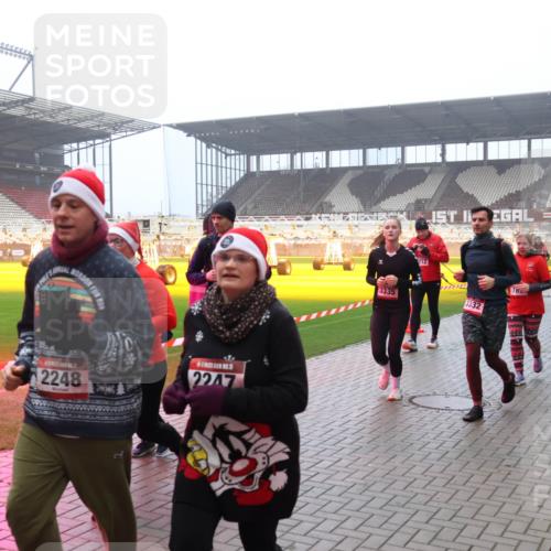 07.12.2025 - St. Pauli X-Mass-Run No. 15 Luisa Fischer http://msf.ph/oto/9380755 07.12.2025 10:09:18 Ziel 164, 2025, 3536, 2248, 2247, 3335, 3332, 78, 19, 390, 707, 786, 789, 947, 1002, 1031, 1176, 1461, 1465, 1570, 1575, 1576, 2126, 2247, 2248, 2521, 2650, 3212, 3300, 3332, 3335, 3484, 3495, 3671, 3759, 3891, 3904, 3907, 4066, 4067, 4068, 4113, 4205, 4232, 4234, 4451, 4666 meine-sportfotos.de