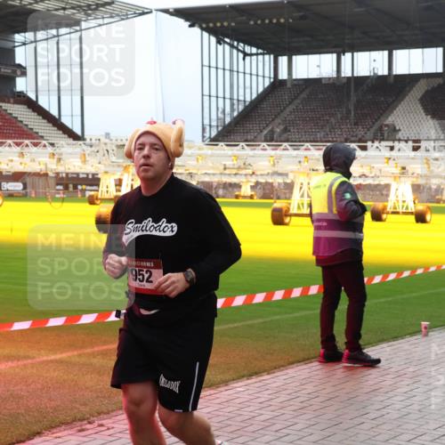 07.12.2025 - St. Pauli X-Mass-Run No. 15 Luisa Fischer http://msf.ph/oto/9380771 07.12.2025 10:42:07 Ziel 15, 952, 5, 2507, 141, 259, 279, 322, 575, 1266, 1275, 1675, 1676, 2288, 2330, 2331, 2507, 2563, 2829, 2831, 3047, 3392 meine-sportfotos.de