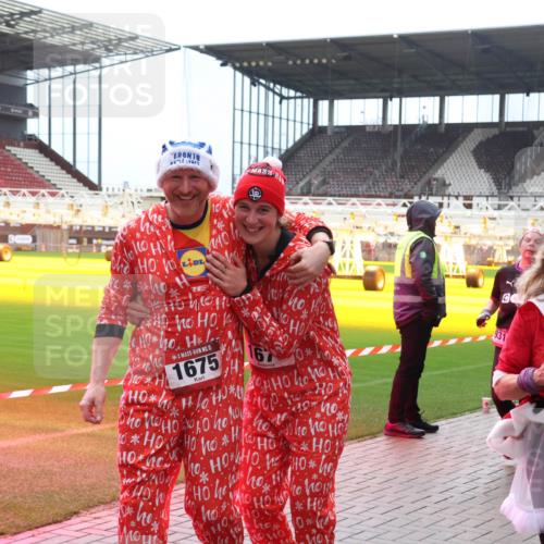07.12.2025 - St. Pauli X-Mass-Run No. 15 Luisa Fischer http://msf.ph/oto/9380859 07.12.2025 10:42:51 Ziel 15, 1675, 167, 410, 10, 0, 931, 15, 74, 33, 116, 519, 563, 625, 968, 1272, 1358, 1434, 1438, 1674, 1675, 1676, 2012, 2013, 2061, 2155, 2157, 2261, 2621, 2622, 2722, 2931, 3042, 3399, 4045, 4046, 4394, 4441, 4594, 4622 meine-sportfotos.de