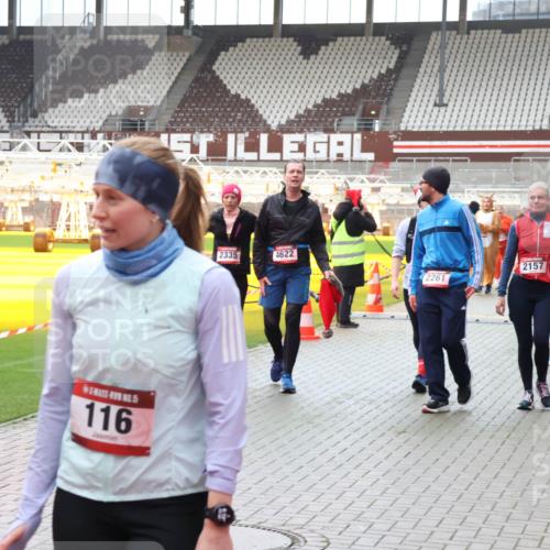 07.12.2025 - St. Pauli X-Mass-Run No. 15 Luisa Fischer http://msf.ph/oto/9380891 07.12.2025 10:43:00 Ziel 116, 2335, 4622, 2157, 2261, 116, 519, 563, 598, 604, 625, 1272, 1358, 1434, 1438, 1758, 2012, 2013, 2061, 2155, 2157, 2261, 2621, 2622, 2722, 2931, 3042, 3399, 4045, 4046, 4394, 4441, 4594, 4622, 4857 meine-sportfotos.de