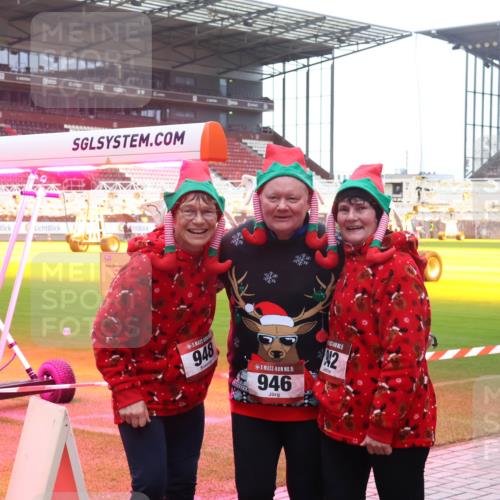 07.12.2025 - St. Pauli X-Mass-Run No. 15 Luisa Fischer http://msf.ph/oto/9380914 07.12.2025 11:15:32 Ziel 948, 15, 946, 5, 42, 313, 391, 922, 1218, 1282, 1623, 1627, 1662, 1778, 1798, 1804, 1807, 2211, 3133, 4010 meine-sportfotos.de