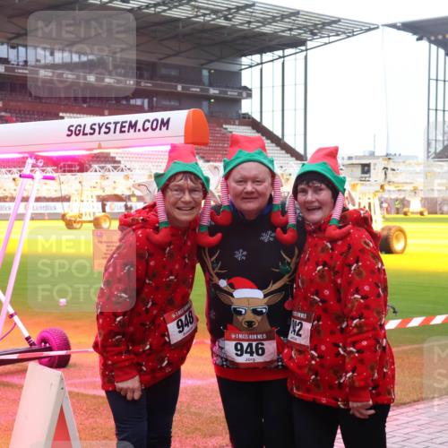 07.12.2025 - St. Pauli X-Mass-Run No. 15 Luisa Fischer http://msf.ph/oto/9380919 07.12.2025 11:15:33 Ziel 948, 15, 946, 5, 2, 313, 391, 922, 1218, 1282, 1623, 1627, 1662, 1778, 1798, 1804, 1807, 3133, 4010 meine-sportfotos.de