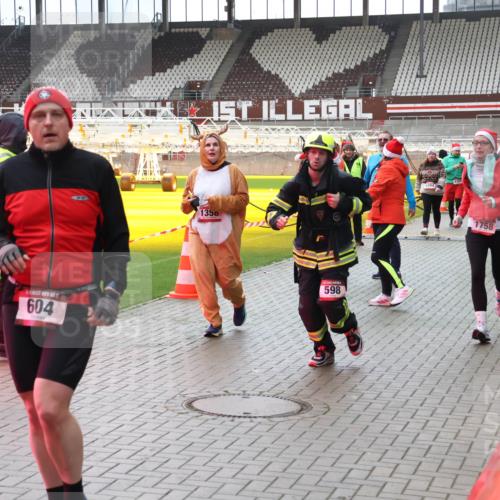 07.12.2025 - St. Pauli X-Mass-Run No. 15 Luisa Fischer http://msf.ph/oto/9380935 07.12.2025 10:43:11 Ziel 5, 604, 1350, 598, 1758, 116, 296, 519, 563, 598, 604, 625, 1272, 1358, 1434, 1438, 1758, 2012, 2013, 2061, 2155, 2157, 2336, 2337, 2621, 2622, 2722, 2802, 2901, 2931, 3381, 3399, 4161, 4394, 4594, 4621, 4857 meine-sportfotos.de