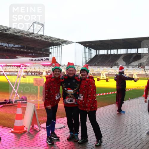 07.12.2025 - St. Pauli X-Mass-Run No. 15 Luisa Fischer http://msf.ph/oto/9380936 07.12.2025 11:15:34 Ziel 948, 946, 42, 2211, 525, 313, 391, 922, 1218, 1282, 1623, 1627, 1662, 1804, 1807, 3133 meine-sportfotos.de