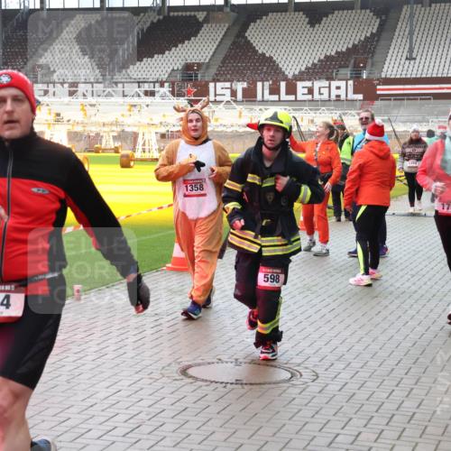 07.12.2025 - St. Pauli X-Mass-Run No. 15 Luisa Fischer http://msf.ph/oto/9380937 07.12.2025 10:43:11 Ziel 5, 604, 59000, 1358, 598, 4394, 1758, 357, 116, 296, 519, 563, 598, 604, 625, 1272, 1358, 1434, 1438, 1758, 2012, 2013, 2061, 2155, 2157, 2336, 2337, 2621, 2622, 2722, 2802, 2901, 2931, 3381, 3399, 4161, 4394, 4594, 4621, 4857 meine-sportfotos.de