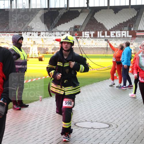 07.12.2025 - St. Pauli X-Mass-Run No. 15 Luisa Fischer http://msf.ph/oto/9380943 07.12.2025 10:43:12 Ziel 15, 604, 598, 1758, 4857, 116, 296, 519, 563, 598, 604, 625, 1272, 1358, 1434, 1438, 1758, 2012, 2013, 2061, 2155, 2157, 2336, 2337, 2621, 2622, 2722, 2802, 2901, 2931, 3381, 3399, 4161, 4394, 4594, 4621, 4857 meine-sportfotos.de