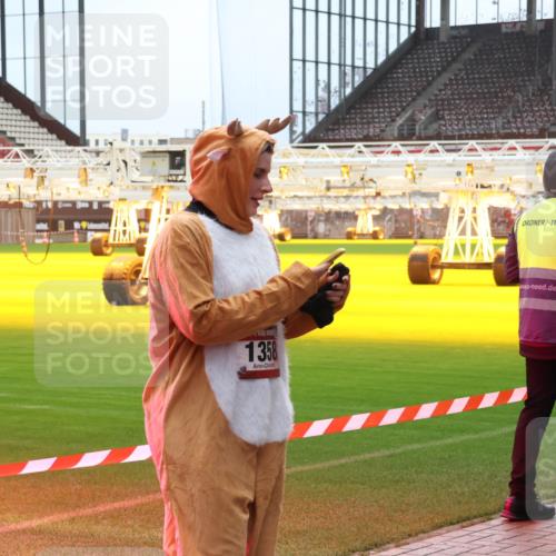 07.12.2025 - St. Pauli X-Mass-Run No. 15 Luisa Fischer http://msf.ph/oto/9380963 07.12.2025 10:43:16 Ziel 1358, 296, 519, 563, 598, 604, 625, 1272, 1301, 1358, 1434, 1758, 2012, 2013, 2052, 2053, 2061, 2155, 2157, 2336, 2337, 2621, 2622, 2722, 2802, 2901, 2931, 3381, 3399, 4161, 4394, 4594, 4621, 4857 meine-sportfotos.de