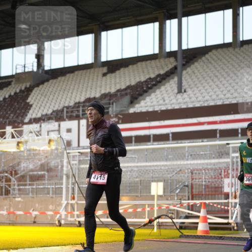 07.12.2025 - St. Pauli X-Mass-Run No. 15 Patografie http://msf.ph/oto/9380968 07.12.2025 10:19:15 Ziel 3011, 3013, 3695, 4115, 4436, 4437, 4438, 4466, 4473 meine-sportfotos.de