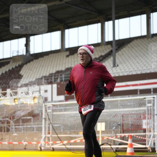 07.12.2025 - St. Pauli X-Mass-Run No. 15 Patografie http://msf.ph/oto/9381002 07.12.2025 10:19:23 Ziel 2750, 3011, 3013, 3695, 4038, 4115, 4466 meine-sportfotos.de