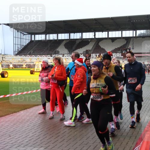 07.12.2025 - St. Pauli X-Mass-Run No. 15 Luisa Fischer http://msf.ph/oto/9381015 07.12.2025 10:43:25 Ziel 622, 26, 2336, 4088, 23, 2012, 899, 296, 519, 598, 604, 625, 1053, 1301, 1358, 1434, 1616, 1758, 1814, 1936, 2012, 2052, 2053, 2061, 2155, 2336, 2337, 2621, 2622, 2724, 2726, 2761, 2762, 2802, 2901, 3381, 4161, 4394, 4594, 4621, 4857 meine-sportfotos.de