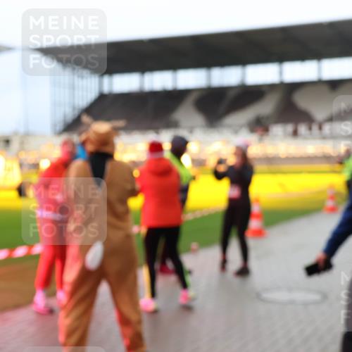 07.12.2025 - St. Pauli X-Mass-Run No. 15 Luisa Fischer http://msf.ph/oto/9381045 07.12.2025 10:43:30 Ziel 296, 519, 598, 604, 625, 1053, 1301, 1616, 1758, 1814, 1936, 2052, 2053, 2061, 2155, 2336, 2337, 2724, 2726, 2761, 2762, 2802, 2901, 3022, 3038, 3381, 4161, 4394, 4594, 4621, 4857 meine-sportfotos.de