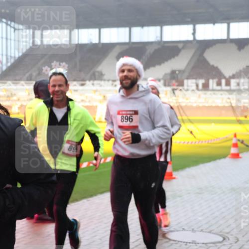 07.12.2025 - St. Pauli X-Mass-Run No. 15 Luisa Fischer http://msf.ph/oto/9381050 07.12.2025 10:09:51 Ziel 15, 960, 89, 896, 19, 800, 881, 896, 899, 960, 1172, 1191, 1243, 1248, 1461, 1465, 1570, 1575, 1576, 1718, 2126, 3300, 3493, 3756, 3891, 4066, 4067, 4068, 4113, 4666 meine-sportfotos.de
