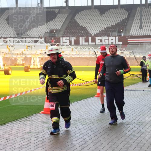 07.12.2025 - St. Pauli X-Mass-Run No. 15 Luisa Fischer http://msf.ph/oto/9381069 07.12.2025 10:09:56 Ziel 756, 1172, 800, 881, 896, 899, 960, 1026, 1172, 1191, 1243, 1248, 1461, 1465, 1575, 1576, 1718, 3493, 3756, 4113, 4666 meine-sportfotos.de