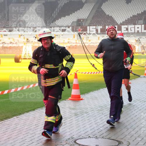 07.12.2025 - St. Pauli X-Mass-Run No. 15 Luisa Fischer http://msf.ph/oto/9381081 07.12.2025 10:09:57 Ziel 5, 800, 881, 896, 899, 960, 1026, 1172, 1191, 1243, 1248, 1461, 1465, 1575, 1576, 1718, 3493, 3756, 4113, 4666 meine-sportfotos.de