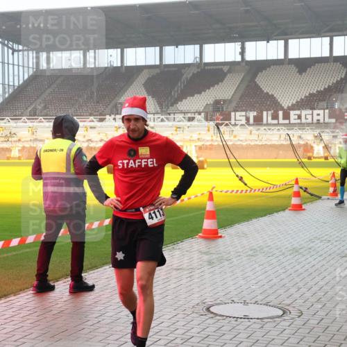 07.12.2025 - St. Pauli X-Mass-Run No. 15 Luisa Fischer http://msf.ph/oto/9381123 07.12.2025 10:10:02 Ziel 4113, 800, 1172, 800, 881, 896, 899, 960, 989, 1026, 1172, 1191, 1243, 1248, 1256, 1257, 1678, 1718, 3493, 3756, 4113, 4666 meine-sportfotos.de