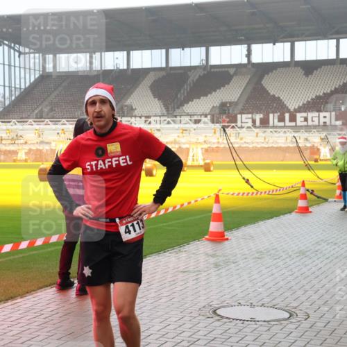 07.12.2025 - St. Pauli X-Mass-Run No. 15 Luisa Fischer http://msf.ph/oto/9381128 07.12.2025 10:10:02 Ziel 4113, 800, 1172, 800, 881, 896, 899, 960, 989, 1026, 1172, 1191, 1243, 1248, 1256, 1257, 1678, 1718, 3493, 3756, 4113, 4666 meine-sportfotos.de