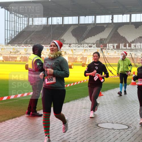 07.12.2025 - St. Pauli X-Mass-Run No. 15 Luisa Fischer http://msf.ph/oto/9381143 07.12.2025 10:10:08 Ziel 800, 1172, 800, 881, 896, 899, 960, 989, 1026, 1172, 1191, 1243, 1248, 1256, 1257, 1678, 1718, 2502, 2504, 2560, 3245, 3246, 3410, 3411, 3493, 3756 meine-sportfotos.de