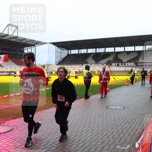 07.12.2025 - St. Pauli X-Mass-Run No. 15 Luisa Fischer http://msf.ph/oto/9381160 07.12.2025 10:44:03 Ziel 4104, 2726, 2724, 74, 84, 559, 706, 1053, 1616, 1814, 1913, 1936, 2052, 2053, 2459, 2487, 2647, 2724, 2726, 2761, 2762, 2767, 2950, 2955, 3022, 3038, 3100, 3226, 3237, 4095, 4096, 4104, 4254, 4255 meine-sportfotos.de