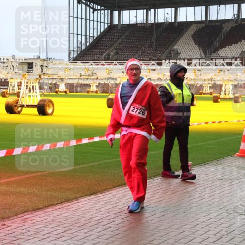 07.12.2025 - St. Pauli X-Mass-Run No. 15 Luisa Fischer http://msf.ph/oto/9381163 07.12.2025 10:44:06 Ziel 2726, 74, 84, 559, 706, 1053, 1616, 1913, 2459, 2487, 2499, 2647, 2724, 2726, 2761, 2762, 2767, 2950, 2955, 3022, 3038, 3100, 3226, 3237, 4095, 4096, 4104, 4254, 4255 meine-sportfotos.de