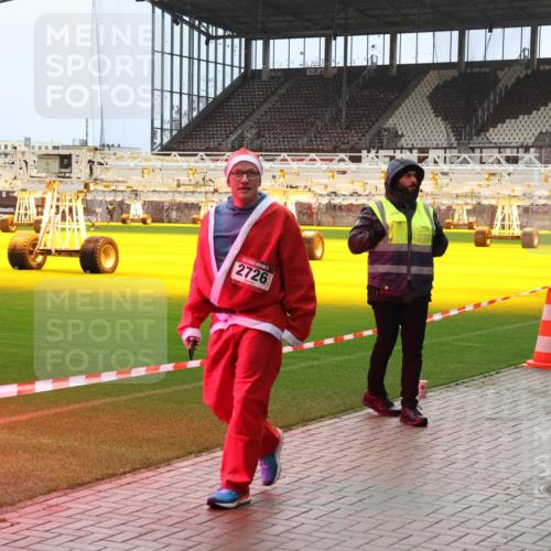 07.12.2025 - St. Pauli X-Mass-Run No. 15 Luisa Fischer http://msf.ph/oto/9381165 07.12.2025 10:44:06 Ziel 5, 2726, 74, 84, 559, 706, 1053, 1616, 1913, 2459, 2487, 2499, 2647, 2724, 2726, 2761, 2762, 2767, 2950, 2955, 3022, 3038, 3100, 3226, 3237, 4095, 4096, 4104, 4254, 4255 meine-sportfotos.de