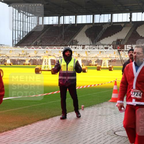 07.12.2025 - St. Pauli X-Mass-Run No. 15 Luisa Fischer http://msf.ph/oto/9381172 07.12.2025 10:44:07 Ziel 2726, 2724, 74, 84, 559, 706, 1053, 1616, 1913, 2459, 2487, 2499, 2647, 2724, 2726, 2761, 2762, 2767, 2950, 2955, 3022, 3038, 3100, 3226, 3237, 4095, 4096, 4104, 4254, 4255 meine-sportfotos.de